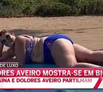 Aos 64 anos, Dolores Aveiro mostra-se de biquíni