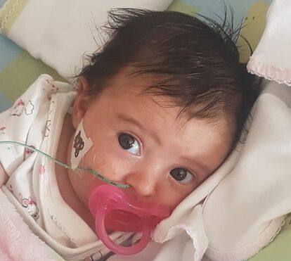 A bebé Matilde celebrou o primeiro aniversário. Veja como cresceu a bebé que recebeu o medicamento mais caro do mundo