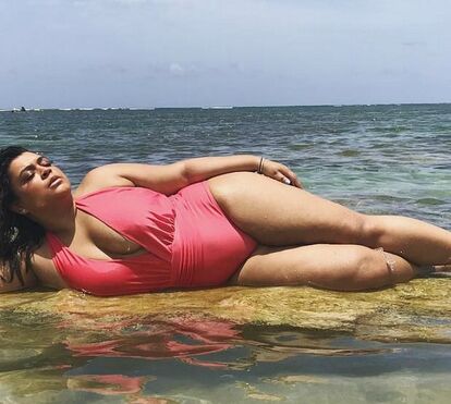 Filha de Gilberto Gil mostra-se em topless e deixa recado contra o preconceito