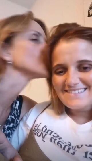 Carolina Deslandes, mãe