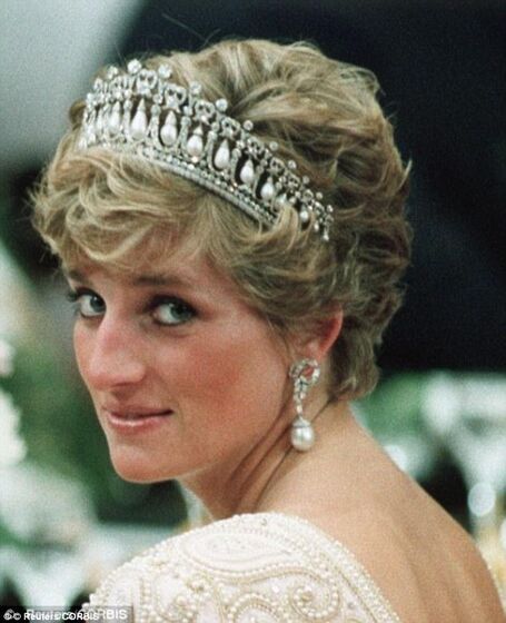 Princesa Diana, Lover's Knot Tiara