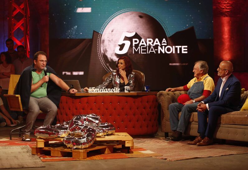 5 para a meia noite