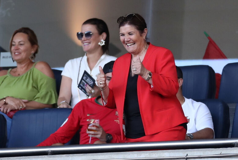 georgina rodriguez, dolores aveiro, cristianinho, elma, portugal, liga das nações