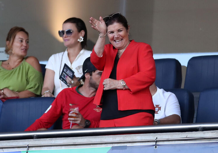 georgina rodriguez, dolores aveiro, cristianinho, elma, portugal, liga das nações