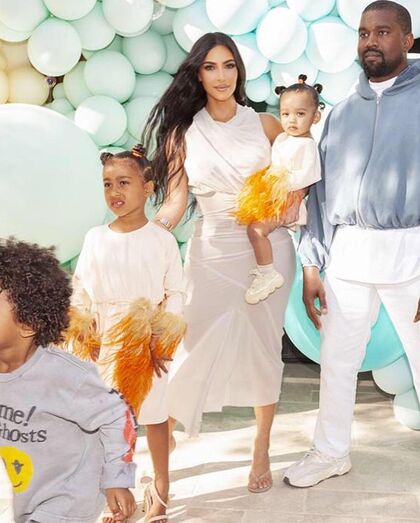 Kim Kardashian, Kanye West, filhas
