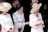Cerimónia da jarreta, Kate Middleton, Camilla Parker Bowles
