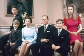 Príncipe André, Sarah Ferguson e Isabel II