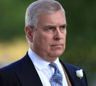 Príncipe André, Sarah Ferguson e Isabel II