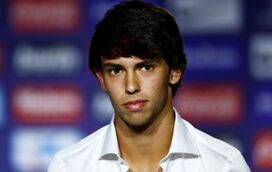 João Félix faz doação de material médico ao centro hospitalar de Viseu, a sua terra natal