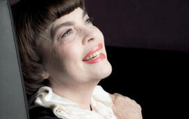 Aos 72 anos, Mireille Mathieu enfrenta graves problemas de saúde