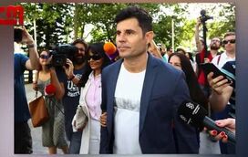 Filho português de Julio Iglesias quer 30 milhões de euros de herança