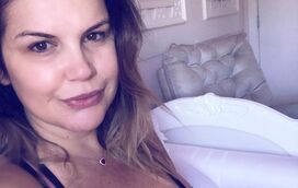 Um dia após o parto normal, Katia Aveiro já está em casa com Valentina e mostra foto adorável da bebé