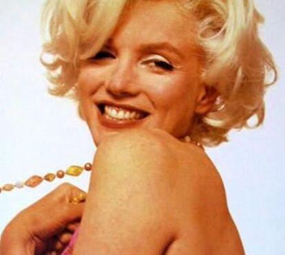 Hot sexy! Cristina Ferreira simula pose de Marilyn Monroe e convence fãs