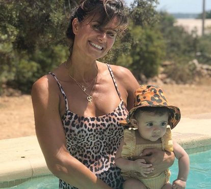 Cláudia Vieira de férias em Formentera com a família e amigos