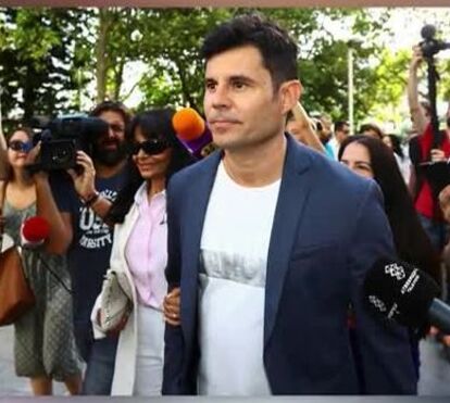 Filho português de Julio Iglesias quer 30 milhões de euros de herança