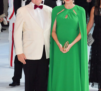 Sem data para regressar ao Mónaco, Charlene cada vez mais distante da vida do palácio e das suas funções de princesa