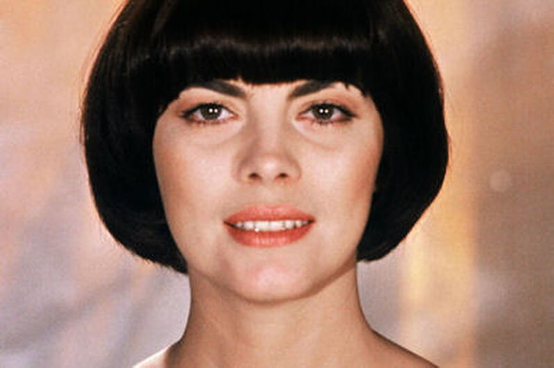  Mireille Mathieu