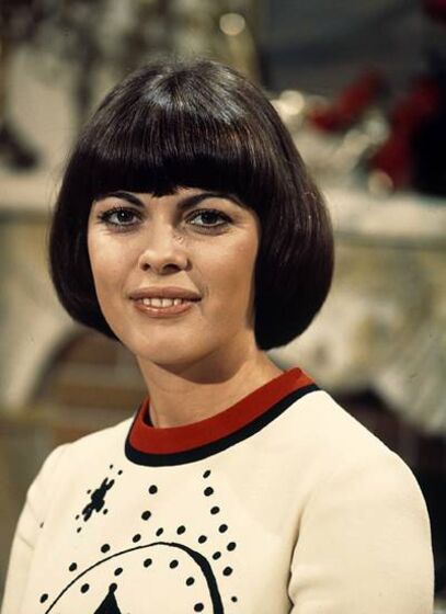  Mireille Mathieu