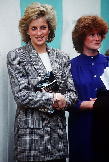 Diana de Gales, princesa Diana, irmã, Sarah McCorquodale