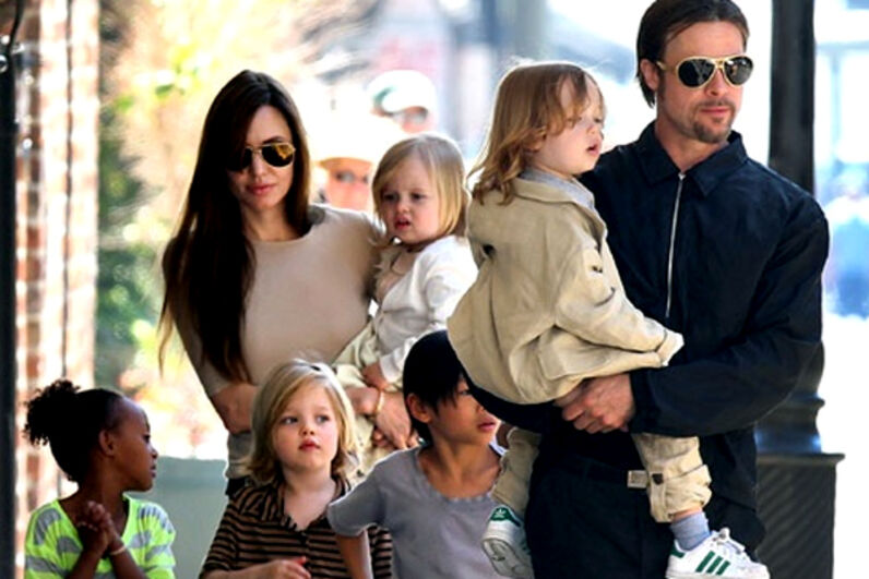 Brad Pitt e Angelina Jolie e a família