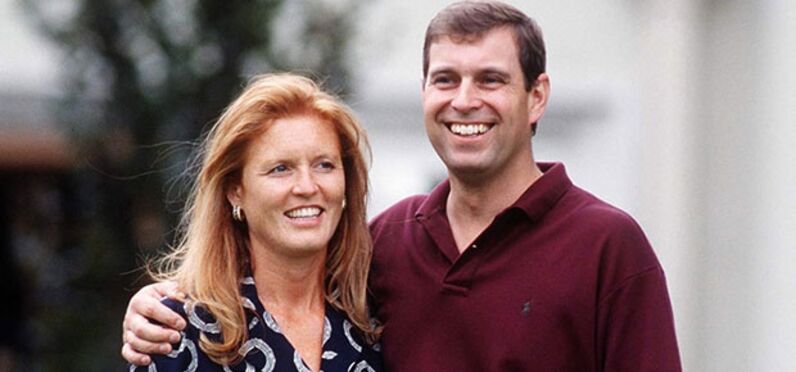 Príncipe André, Sarah Ferguson e Isabel II