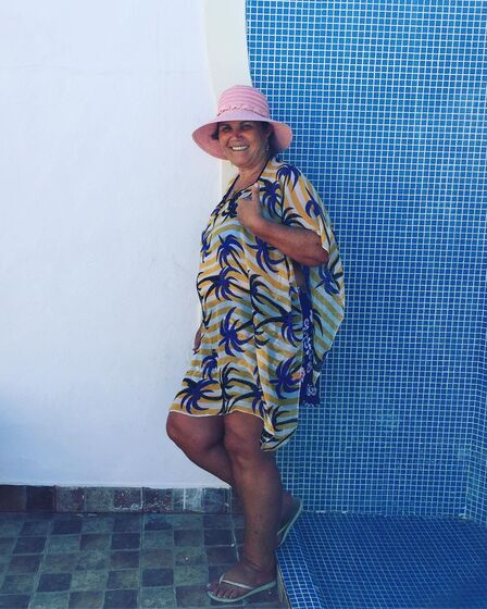 Dolores Aveiro na piscina