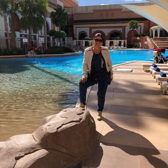 Dolores Aveiro na piscina