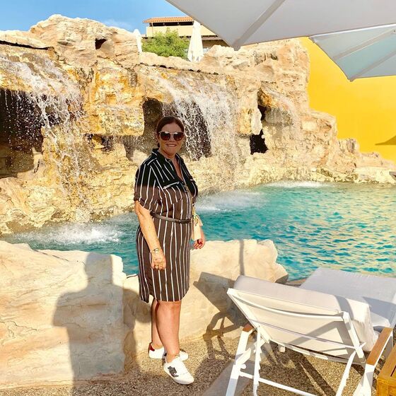 Dolores Aveiro na piscina