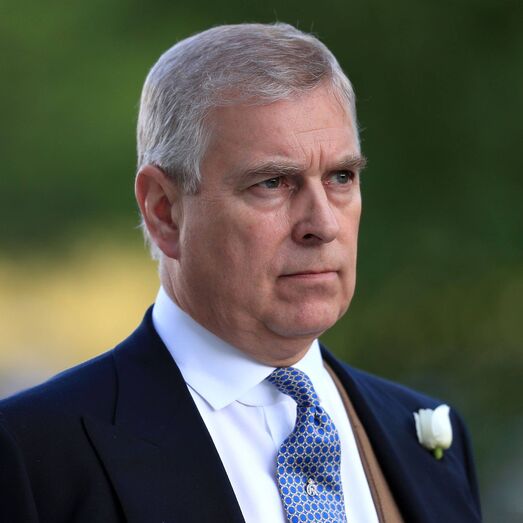 Príncipe André, Sarah Ferguson e Isabel II