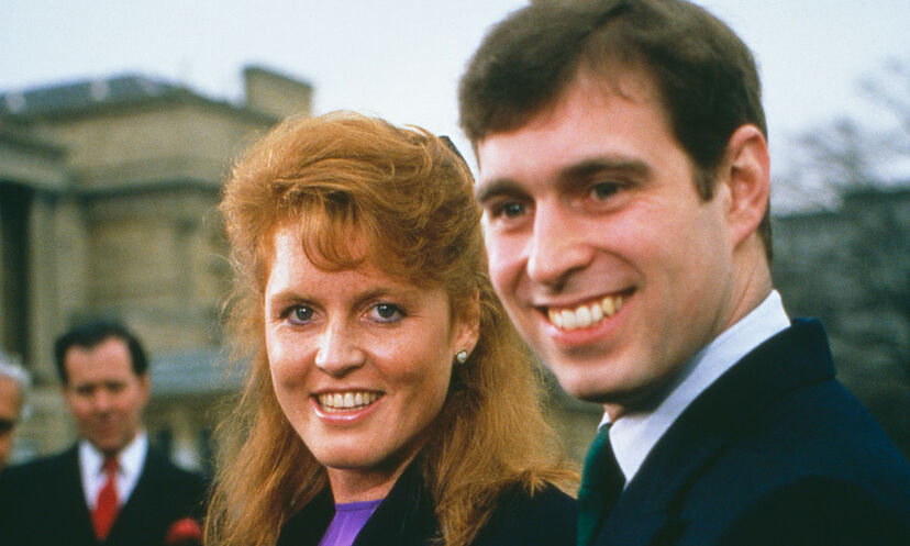 Príncipe André, Sarah Ferguson e Isabel II