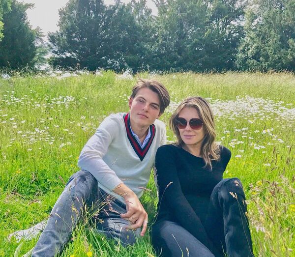 damian hurley, elizabeth hurley