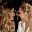 Cara Delevingne, Ashley Benson, casamento, atrizes, Las Vegas, cerimónia da amizade 