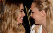Cara Delevingne, Ashley Benson, casamento, atrizes, Las Vegas, cerimónia da amizade 