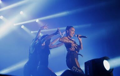 Ana Malhoa exibe corpo perfeito em concertos pelo País