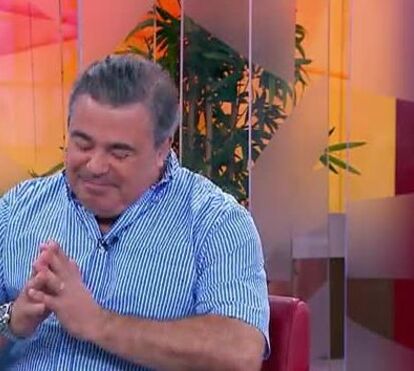 Trabalho e preparativos do casamento. Toy não aguenta a pressão