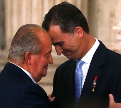 Um Ferrari, jóias, um palácio.. .As prendas de milhões que Juan Carlos recebeu dos sheiks parecem a caverna do Ali Babá!