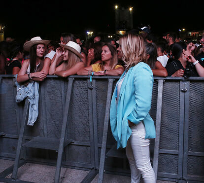 Ex de Tony Carreira diverte-se em festival após o divórcio