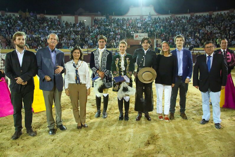 Tourada Real, d. duarte pio, isabel de herédia, afonso, maria francisca, dinis, real tertúlia tauromáquica, salvaterra de magos 