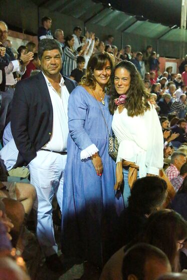 Tourada Real, d. duarte pio, isabel de herédia, afonso, maria francisca, dinis, real tertúlia tauromáquica, salvaterra de magos 