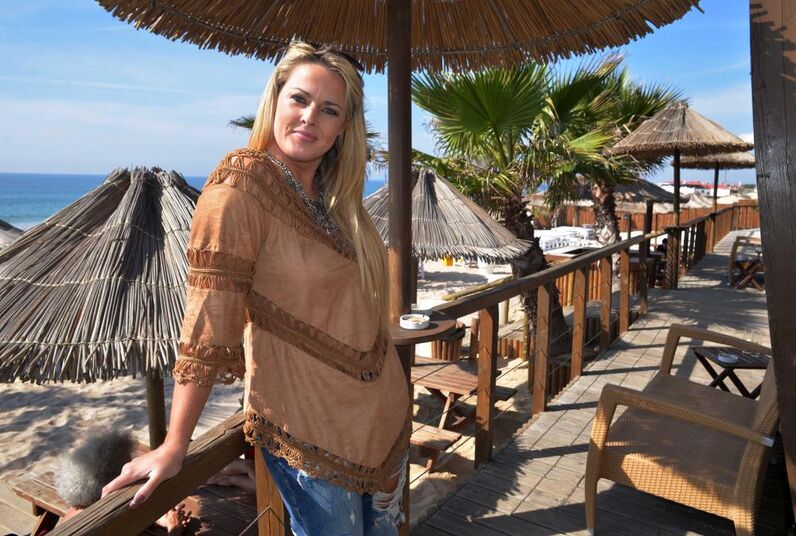 Cantora Micaela, polémica, penhoras, banca, negócio, venda de roupa, internet