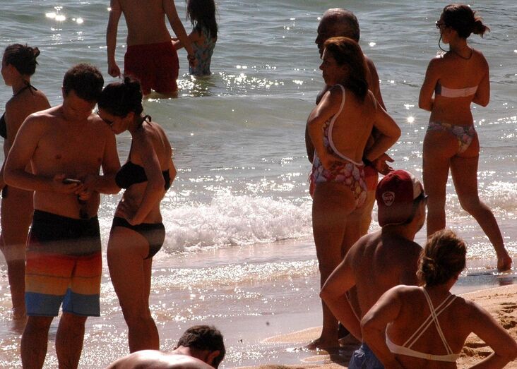 António Costa, Fernanda Tadeu, praia, lagoa, carvoeiro, férias, primeiro-ministro, governo, ps