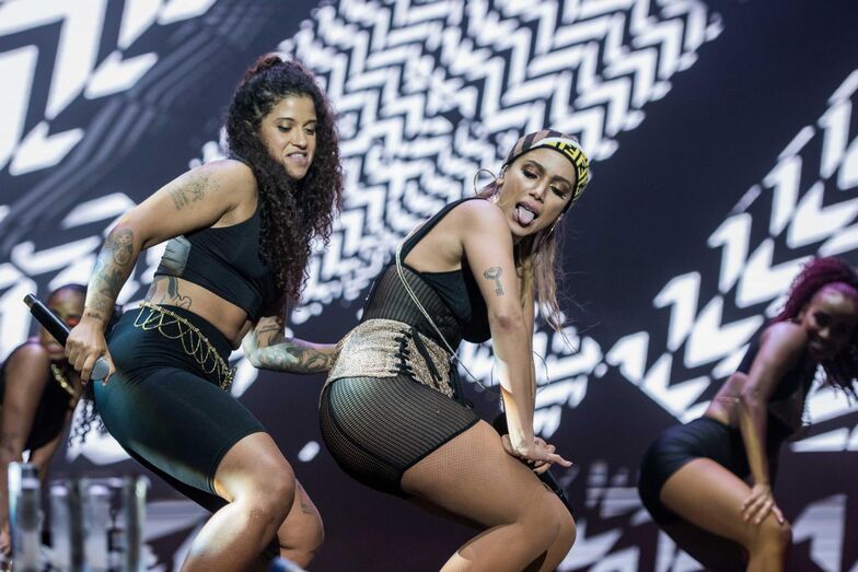 anitta, meo sudoeste, zambujeira do mar