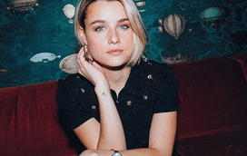 A "festa" de aniversário diferente de Kelly Bailey, longe de todos