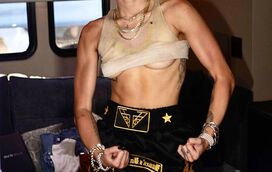 Miley Cyrus acusada de parecer "drogada" e "doente" em novas fotografias