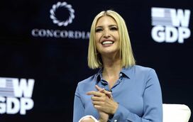 Oops! Ivanka Trump mostra mais do que era suposto e é alvo de chacota