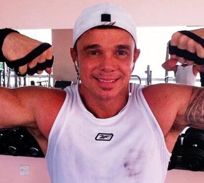 Sete meses internado a lutar pela vida! Cantor Netinho também foi vítima das 'drogas dos ginásios'