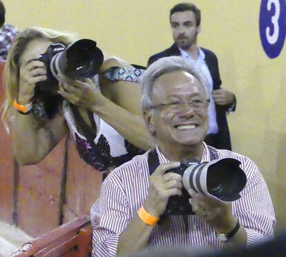 Drama na Moita! Toiro salta trincheira e arranca escalpe a fotógrafo, que está com prognóstico muito reservado