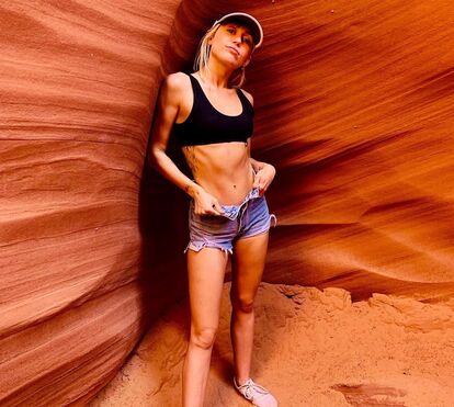 Miley Cyrus responde a críticas ao corpo... com mais fotos do 'bumbum'