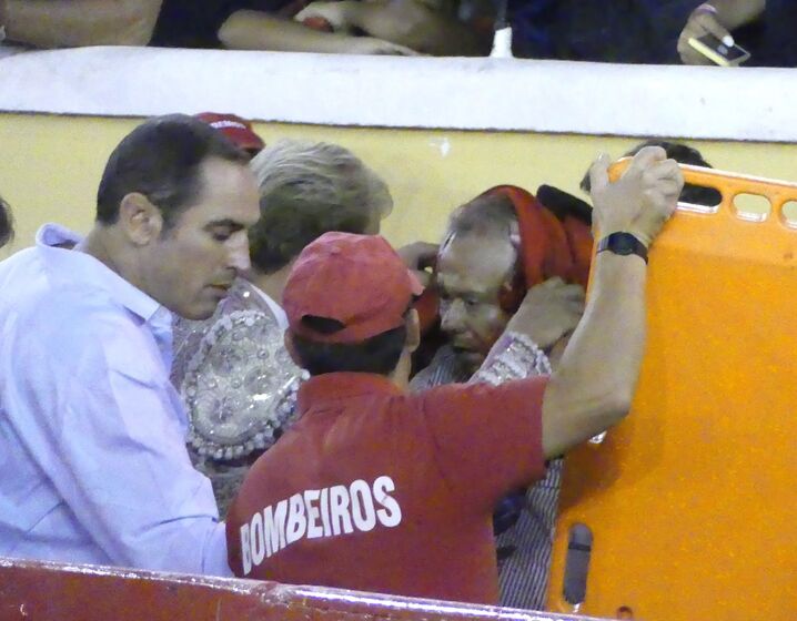 Fernando Clemente, fotógrafo, festas da moita, tourada, toiros, escalpe, prognóstico reservado