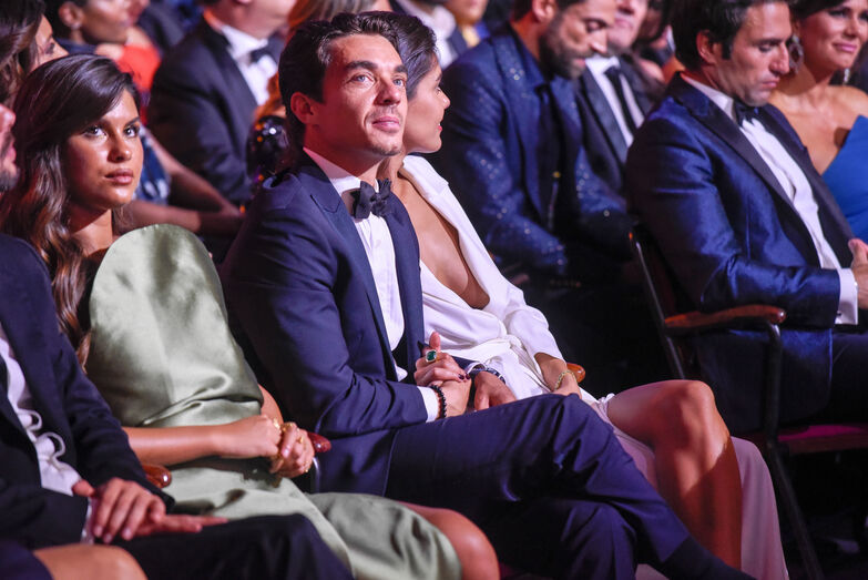 José Mata, Isabela Valadeiro